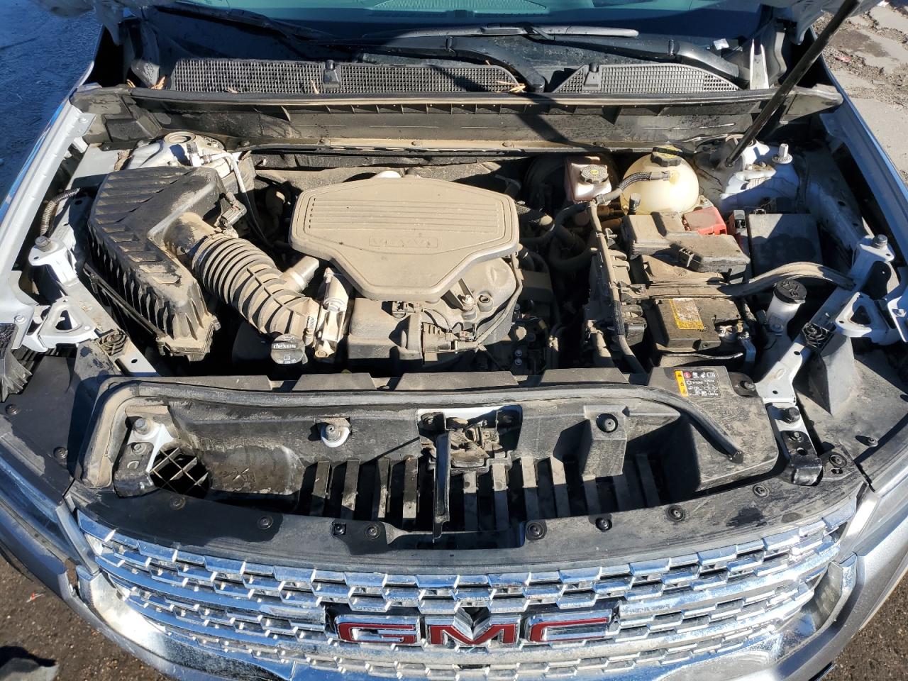 2021 GMC Acadia - Image 12