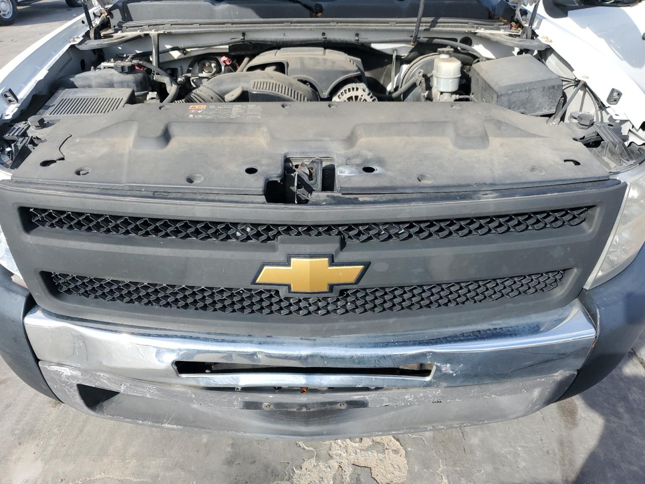 2012 Chevrolet Silverado - Image 11