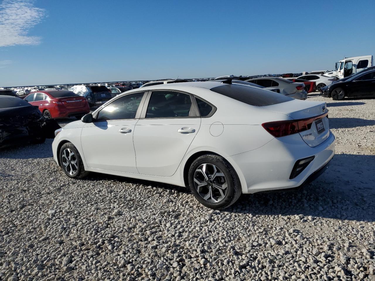 2021 Kia Forte - Image 2