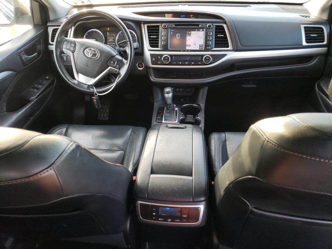 2018 Toyota Highlander - Image 8
