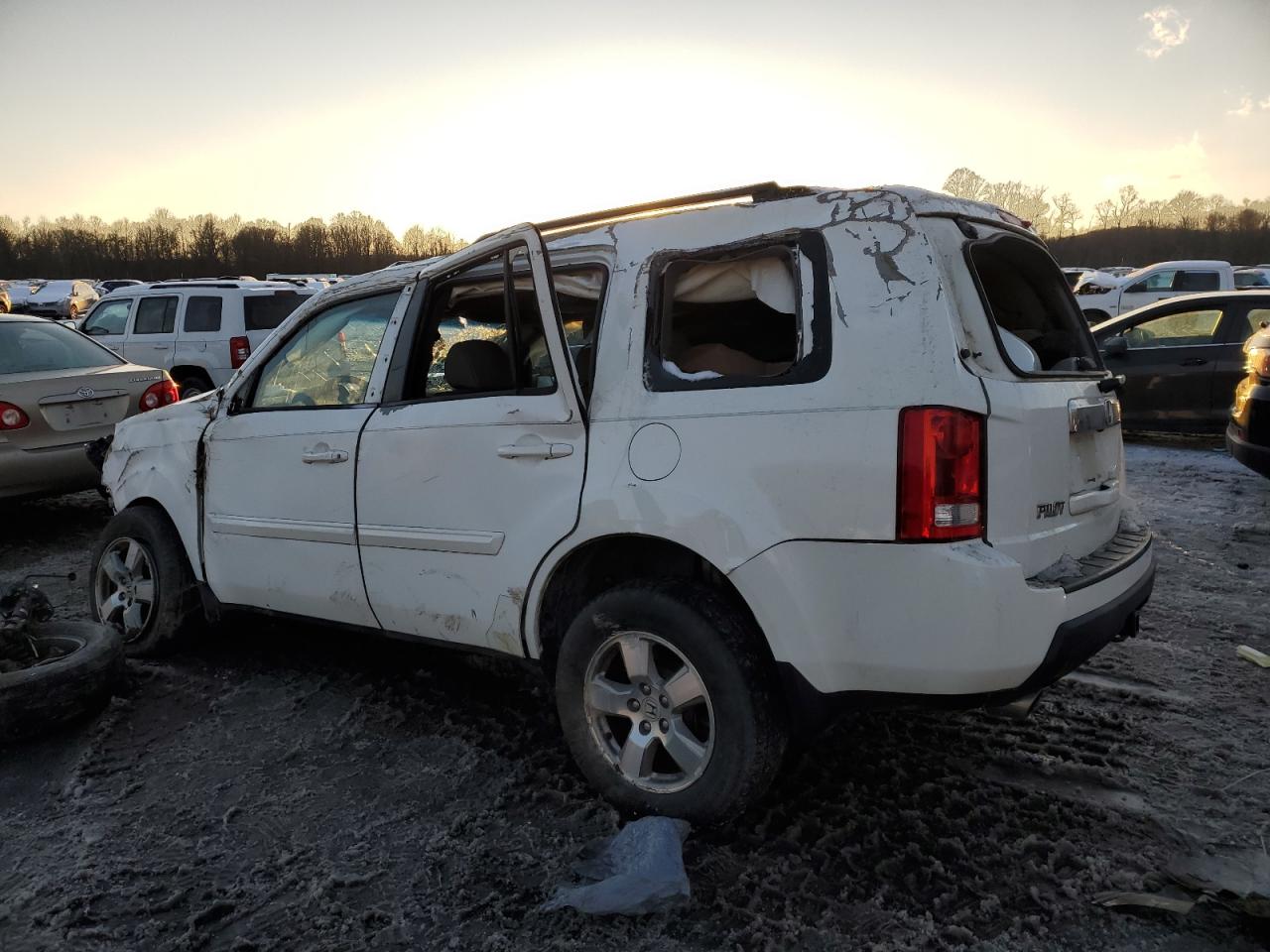 2011 Honda Pilot - Image 2