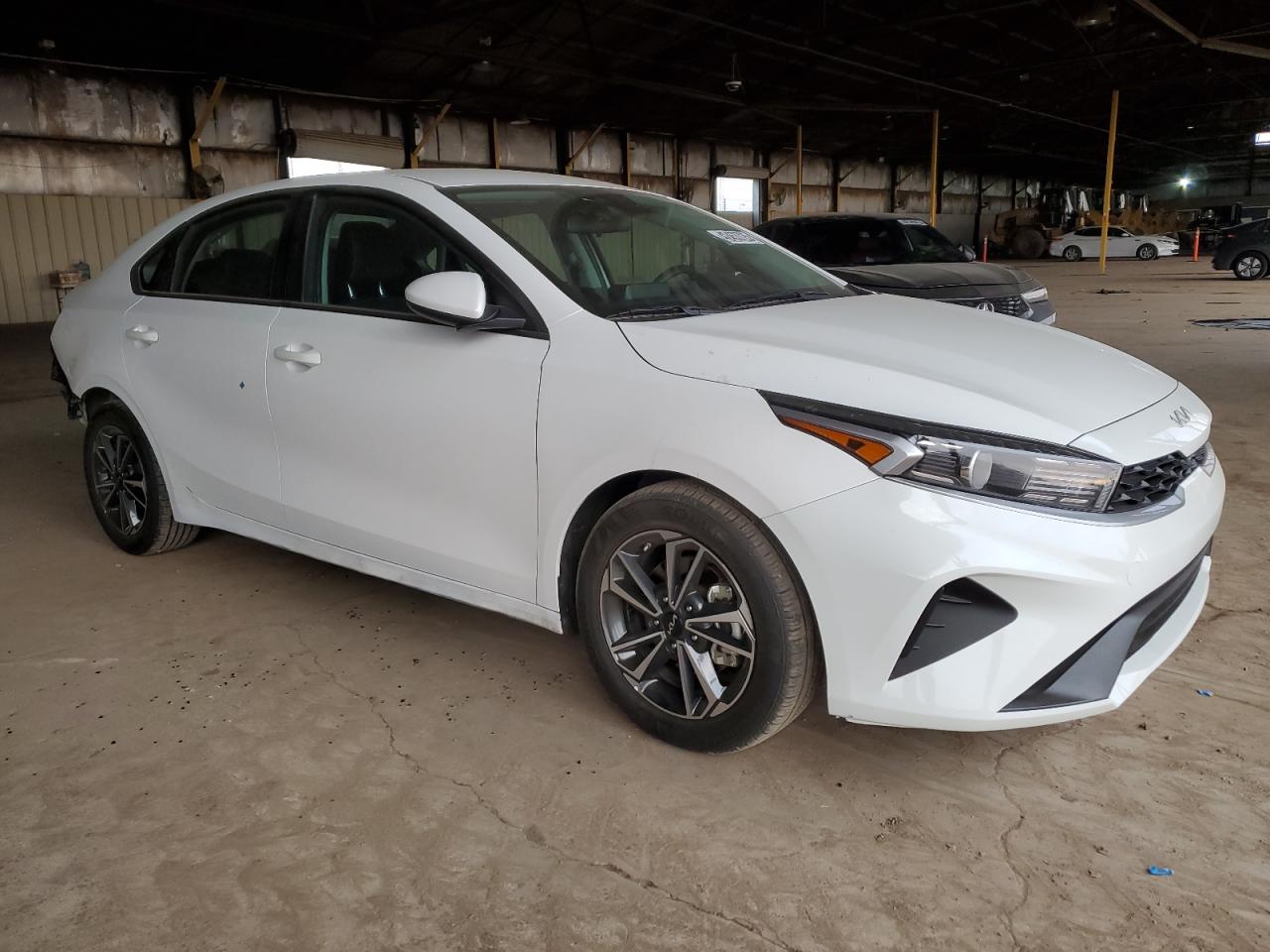 2023 Kia Forte - Image 4