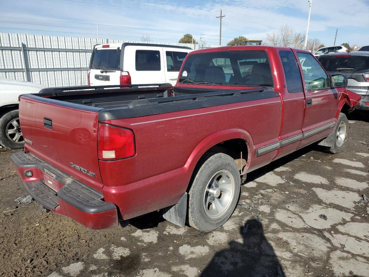 2001 Chevrolet S-10 Pickup - Image 3