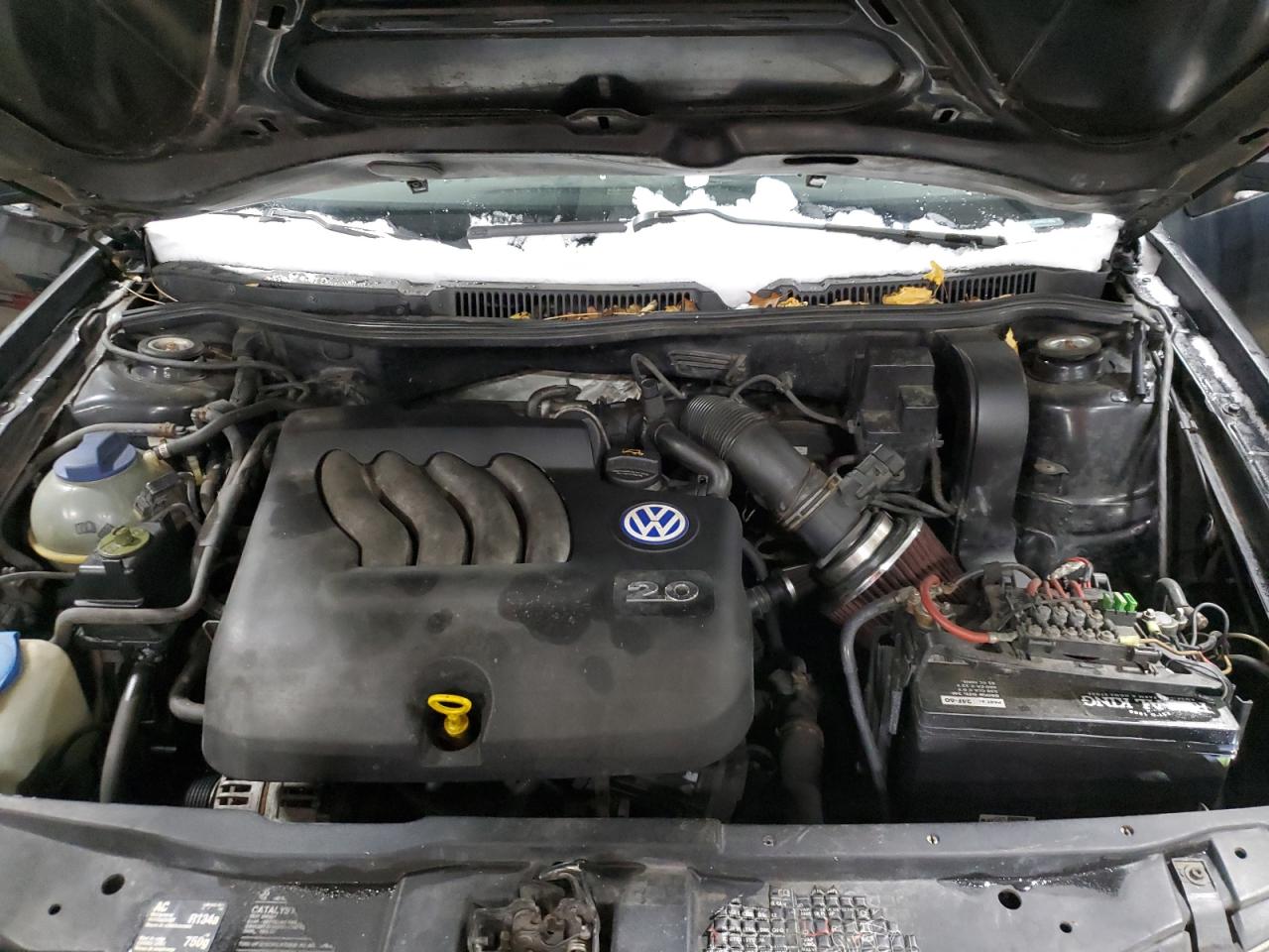 2004 Volkswagen Golf - Image 11