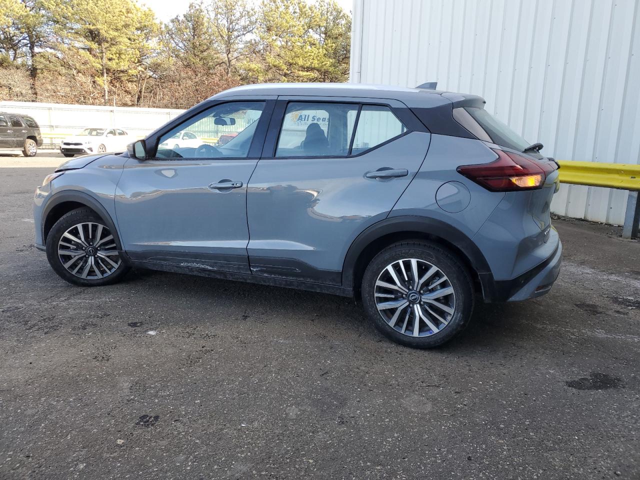 2024 Nissan Kicks - Image 2