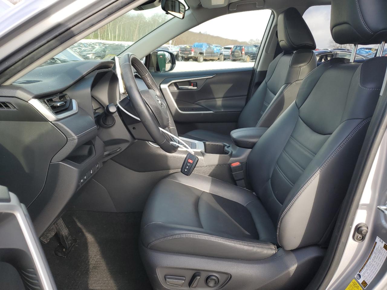2023 Toyota RAV 4 - Image 7