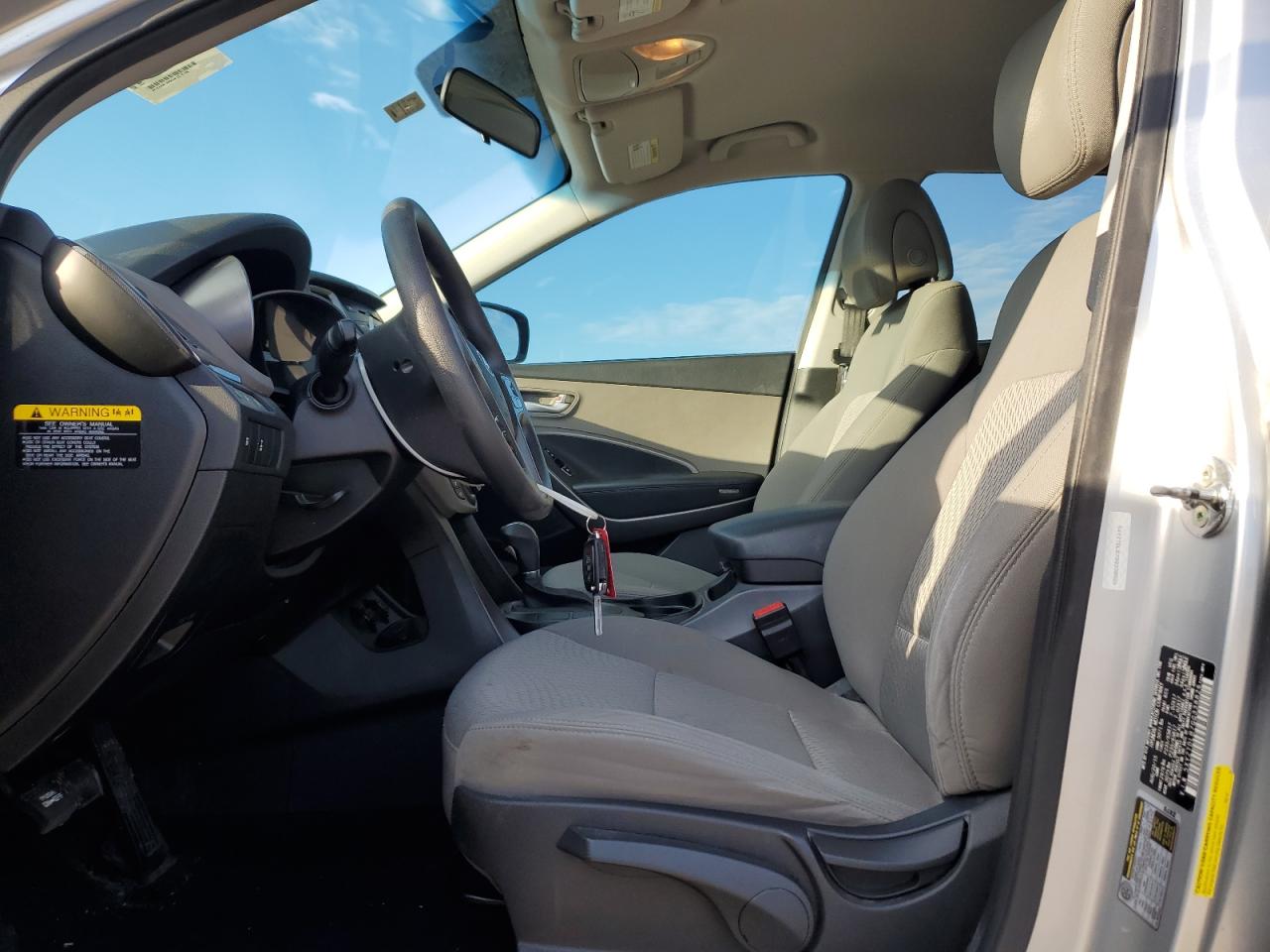 2016 Hyundai Santa Fe - Image 7