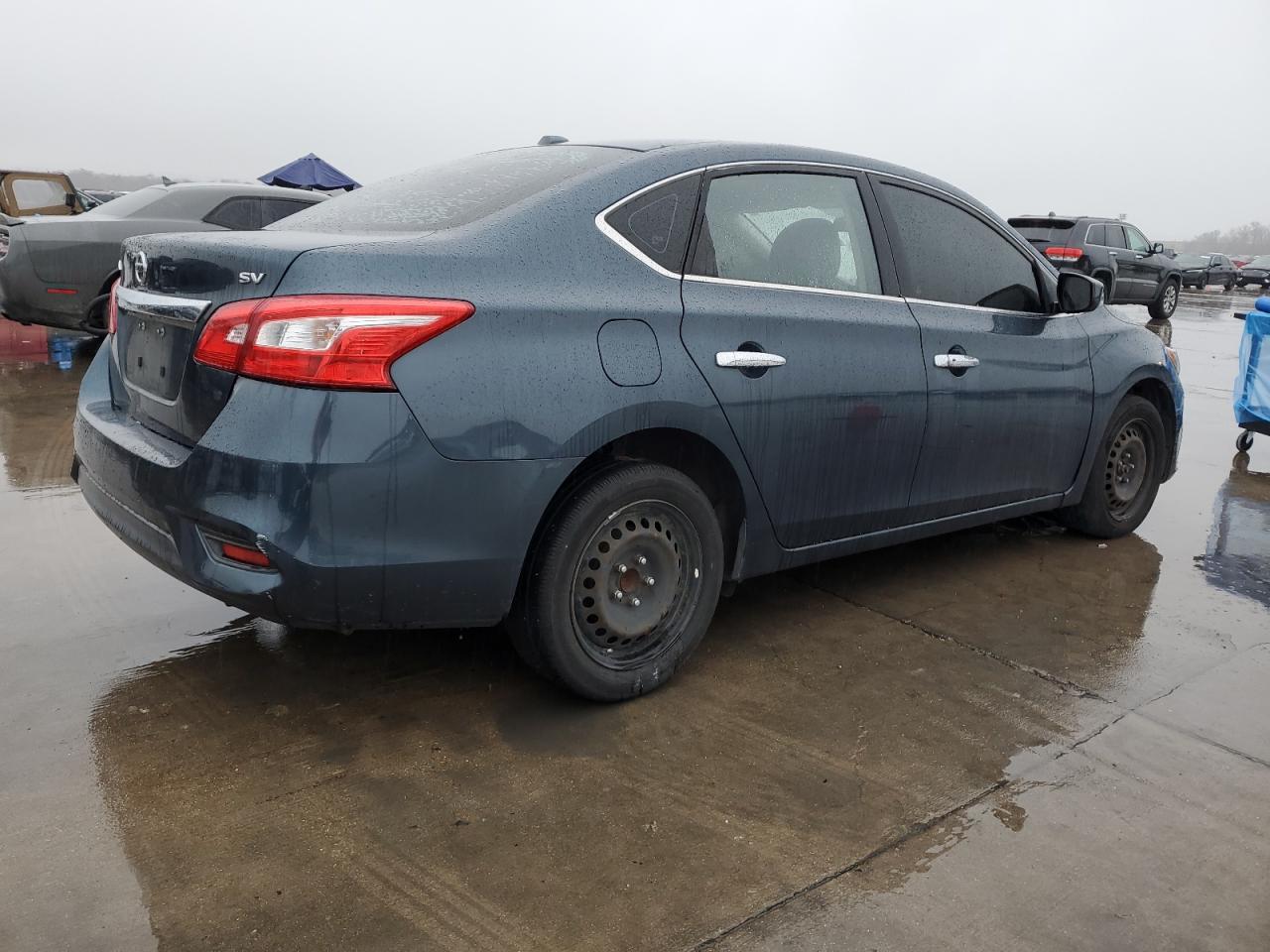 2016 Nissan Sentra - Image 3