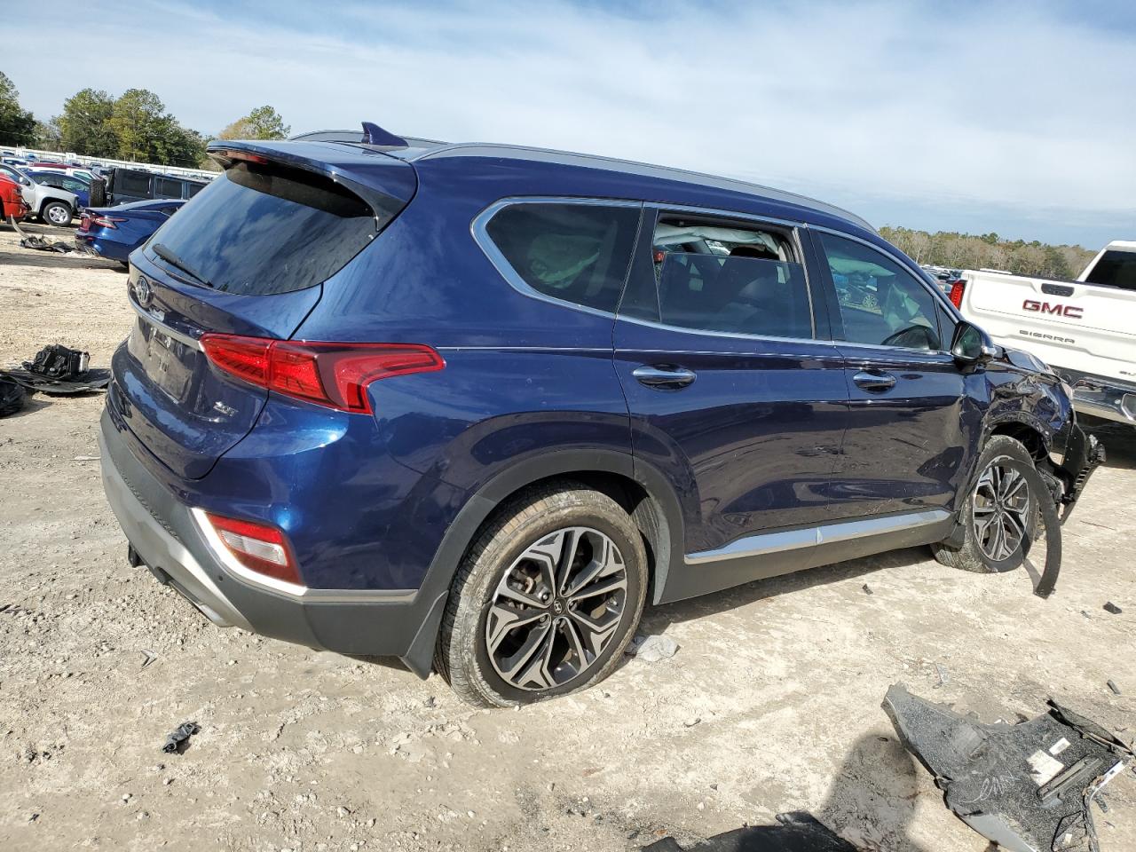2020 Hyundai Santa Fe - Image 3