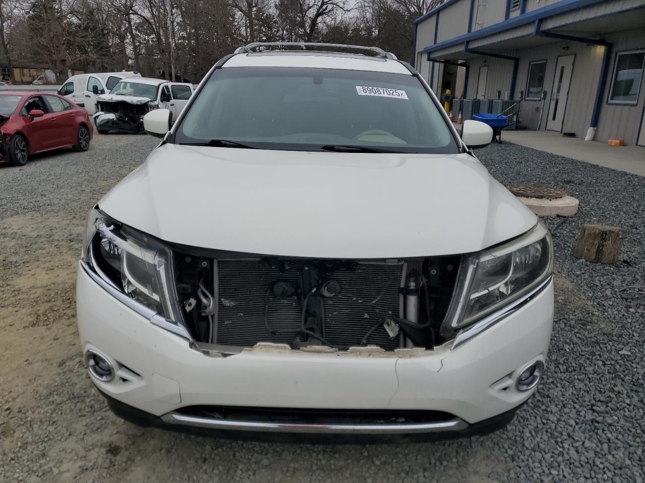 2014 Nissan Pathfinder - Image 5