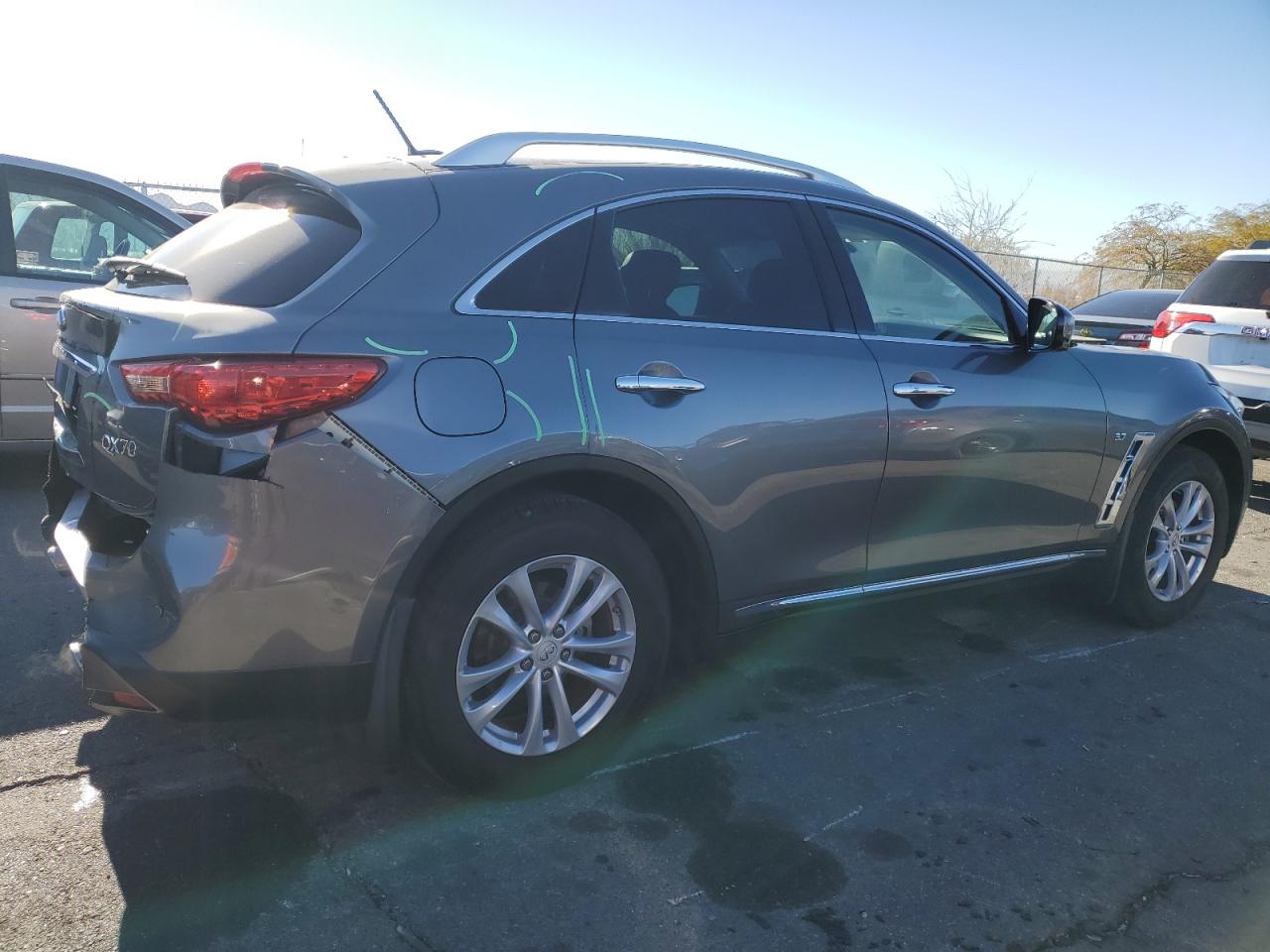 2016 Infiniti QX70 - Image 3