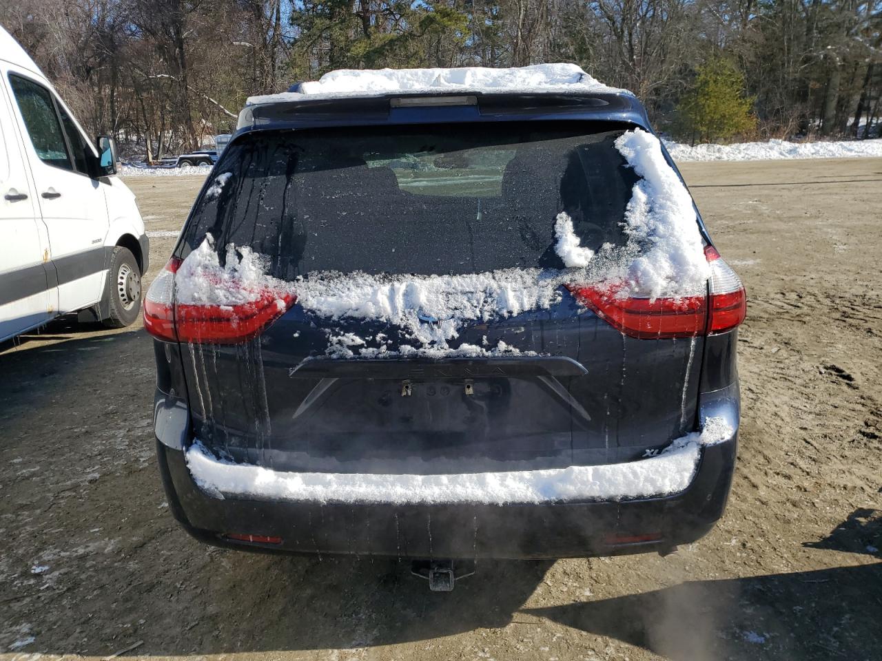2018 Toyota Sienna - Image 6