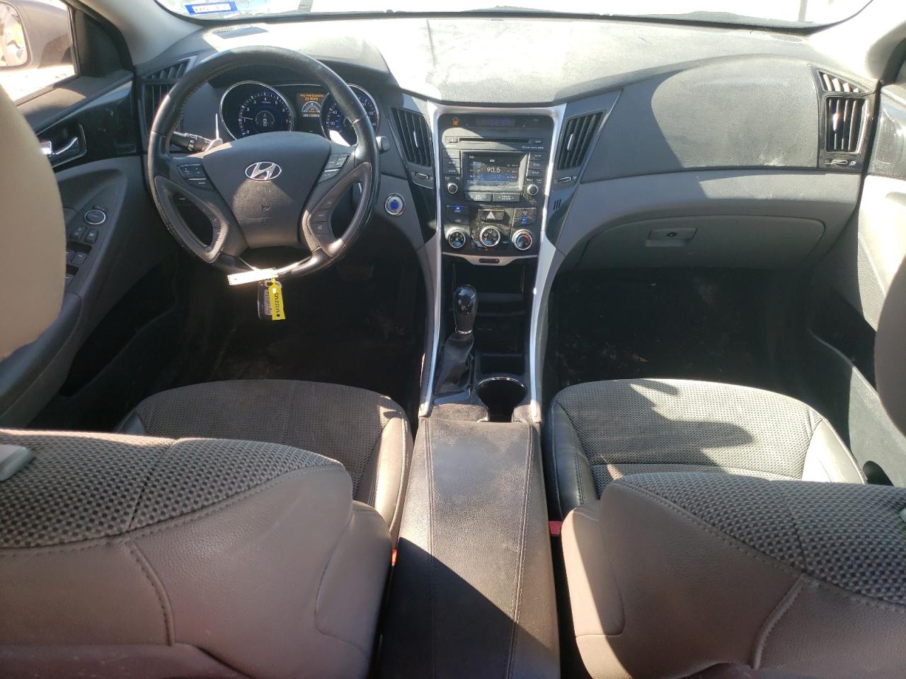 2014 Hyundai Sonata - Image 8
