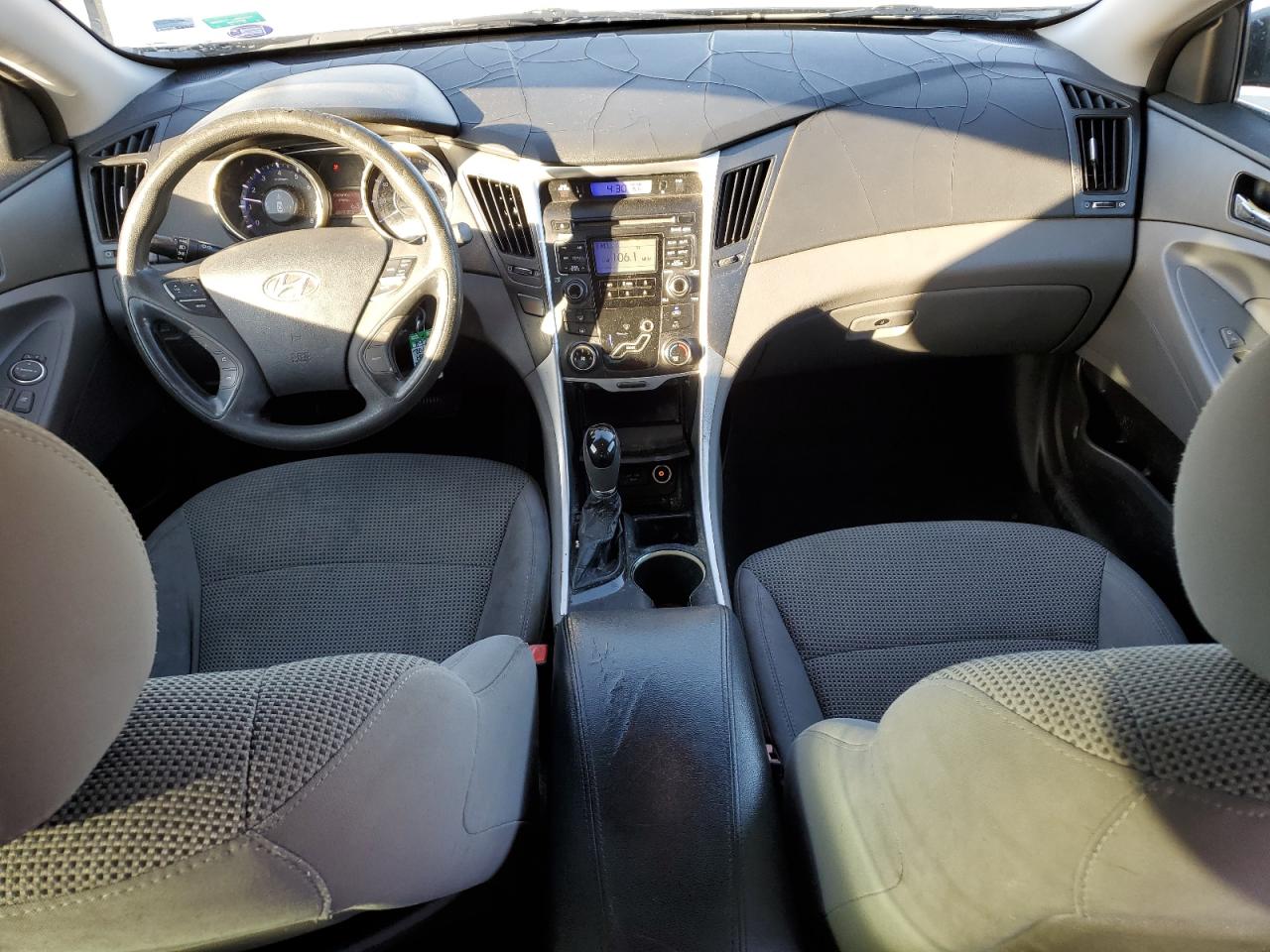 2011 Hyundai Sonata - Image 8