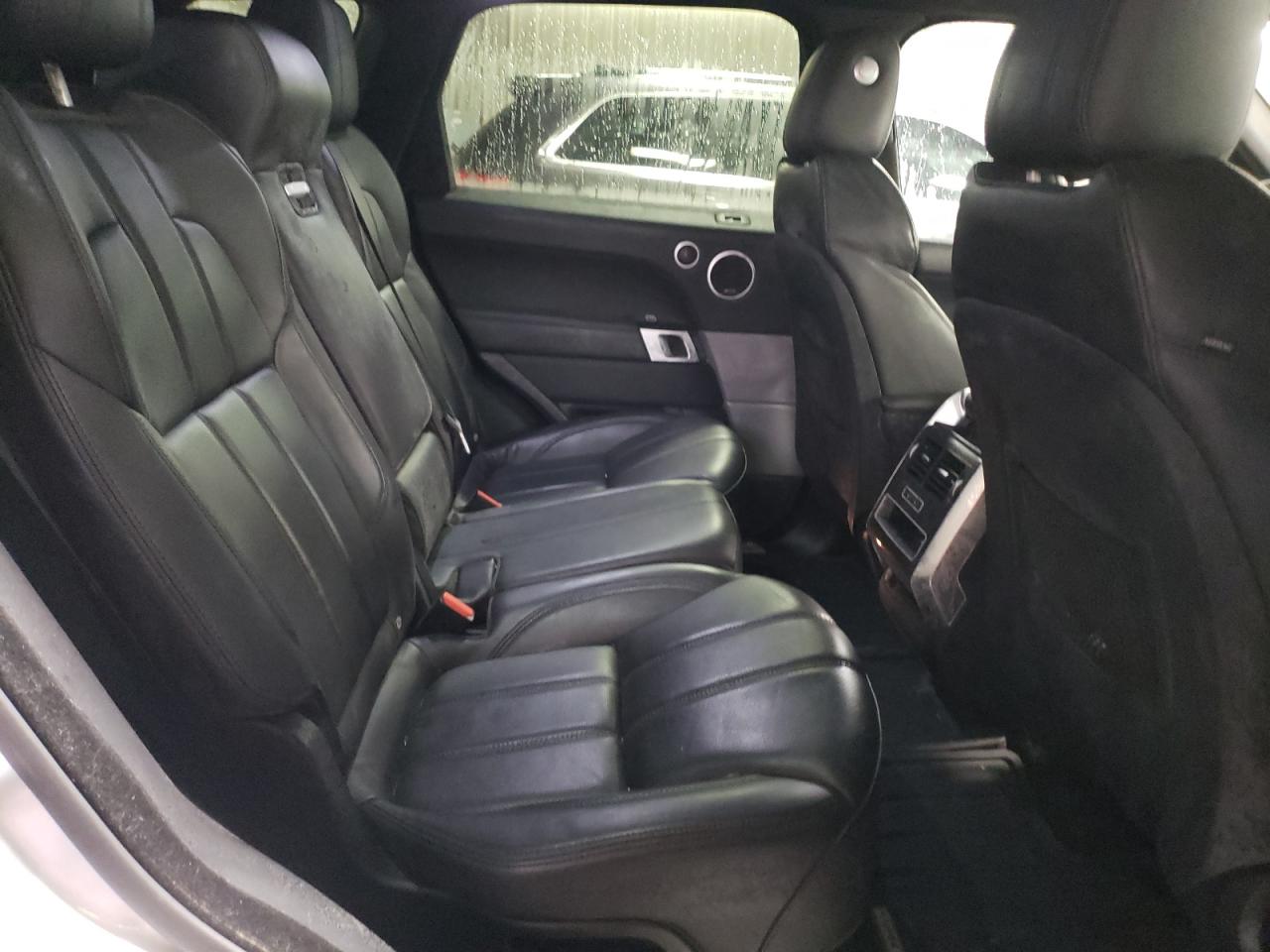 2017 Land Rover Range Rover - Image 10