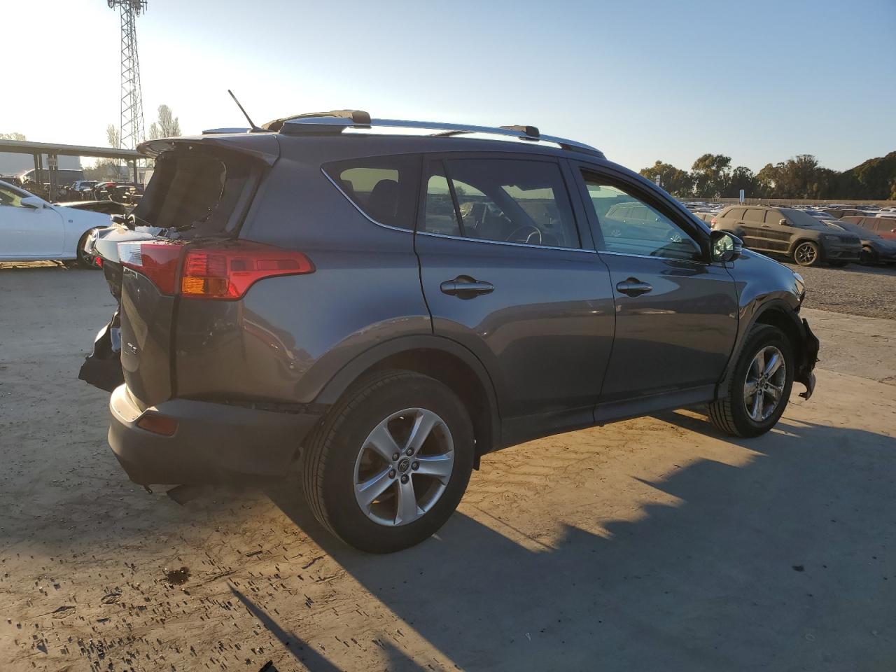 2015 Toyota RAV 4 - Image 3