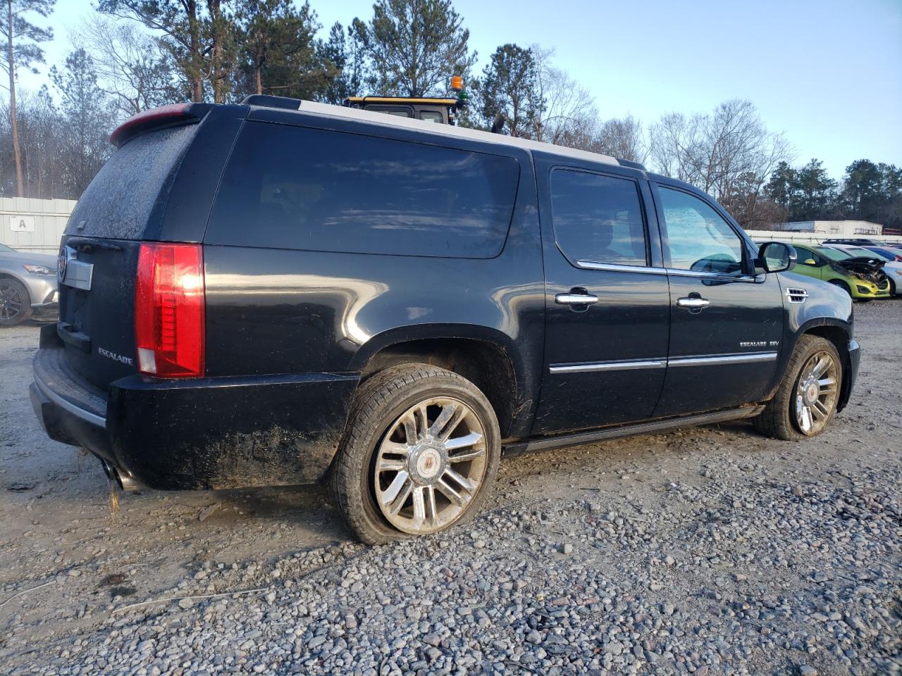 2014 Cadillac Escalade - Image 3