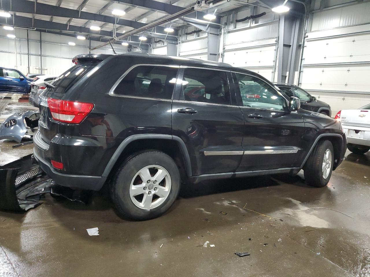 2011 Jeep Grand Cherokee - Image 3