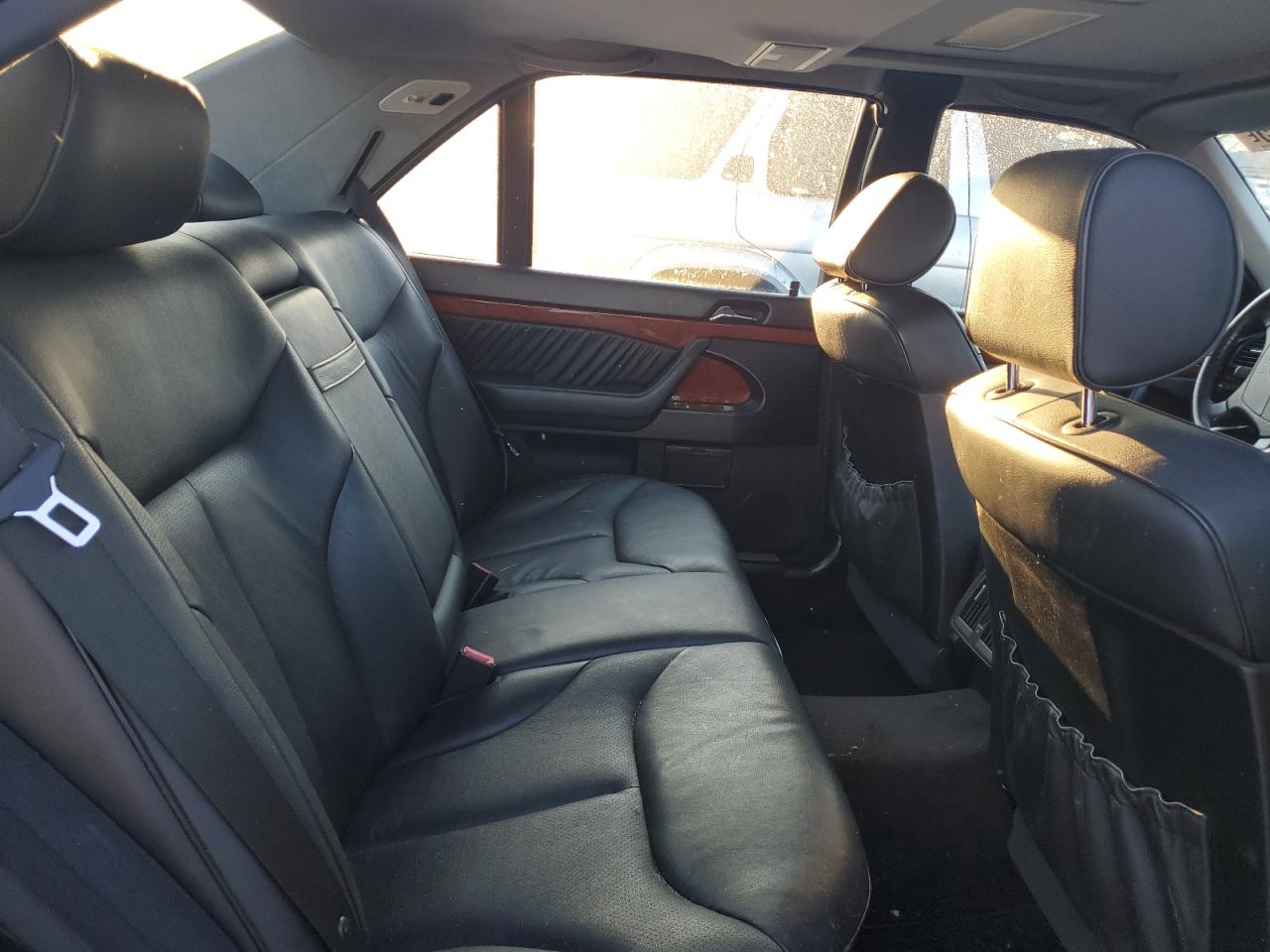 1999 Mercedes-Benz S Class VIN: 2WDBGA33G5X842365 Lot: 88708975