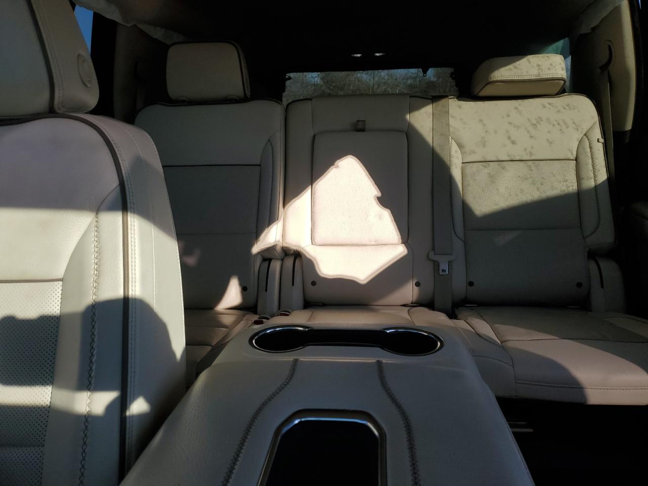 2022 GMC Yukon - Image 10
