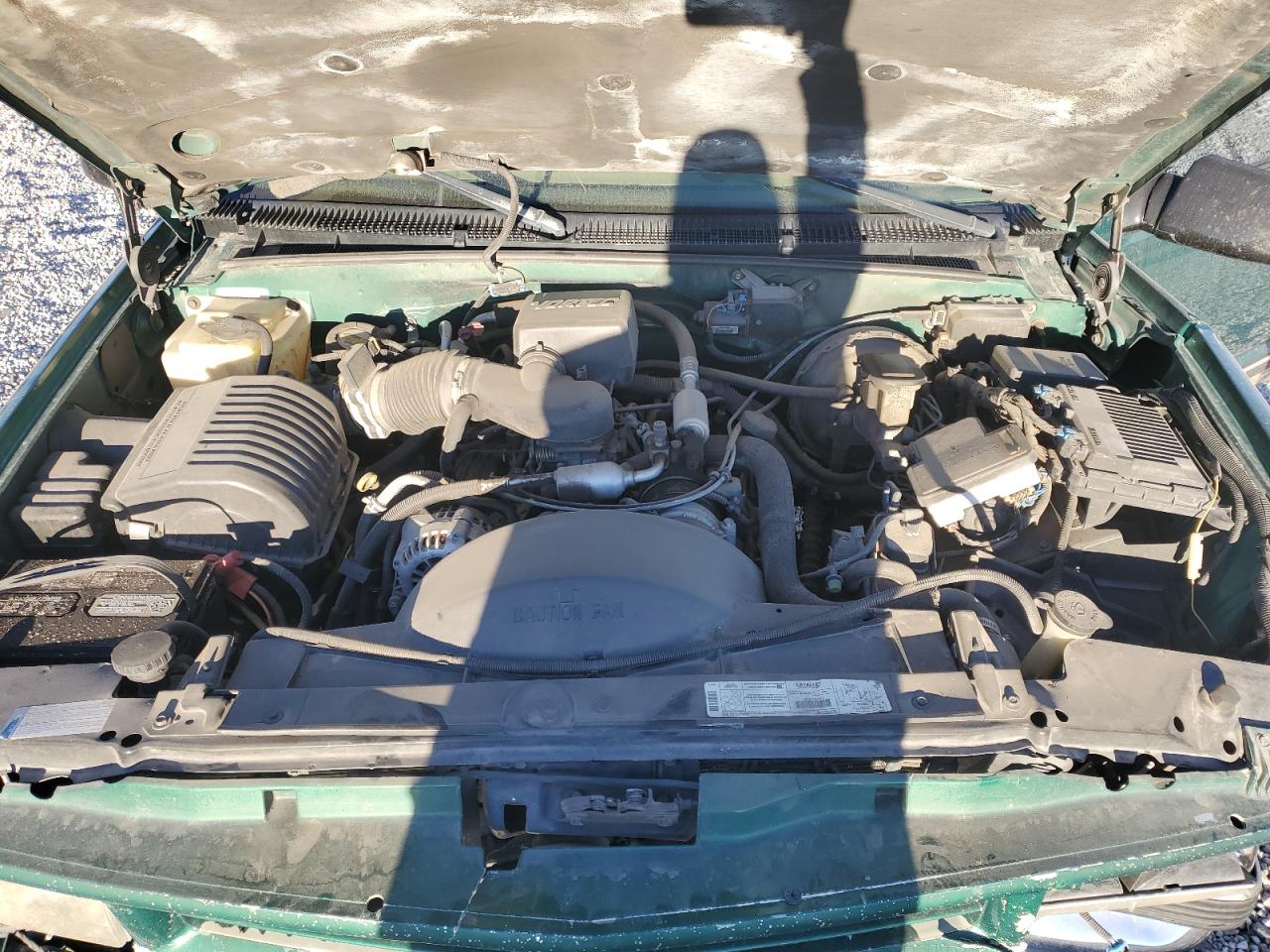 1999 Chevrolet Tahoe - Image 14