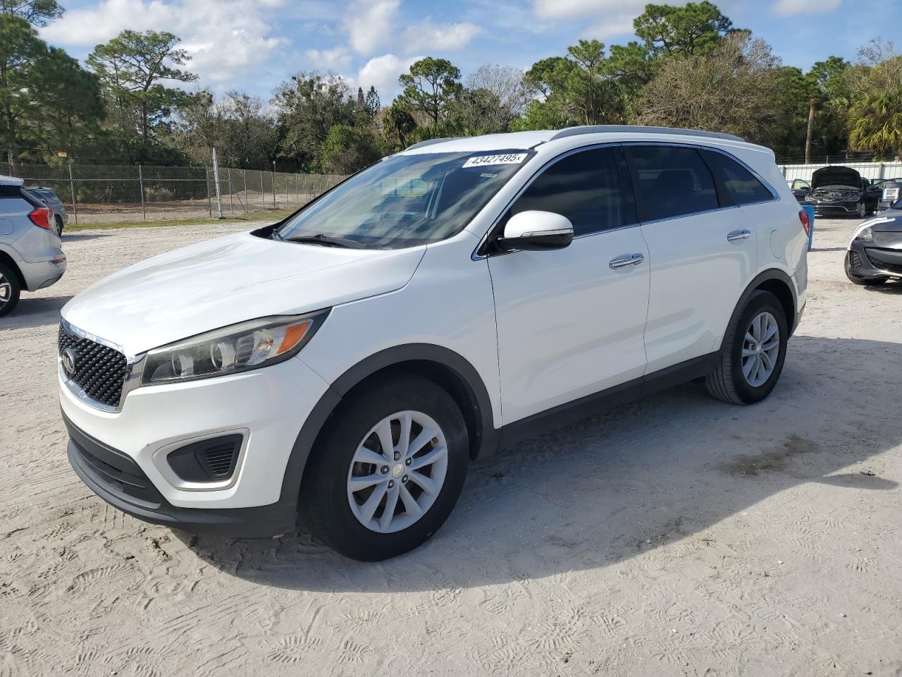 2016 Kia Sorento - Image 1