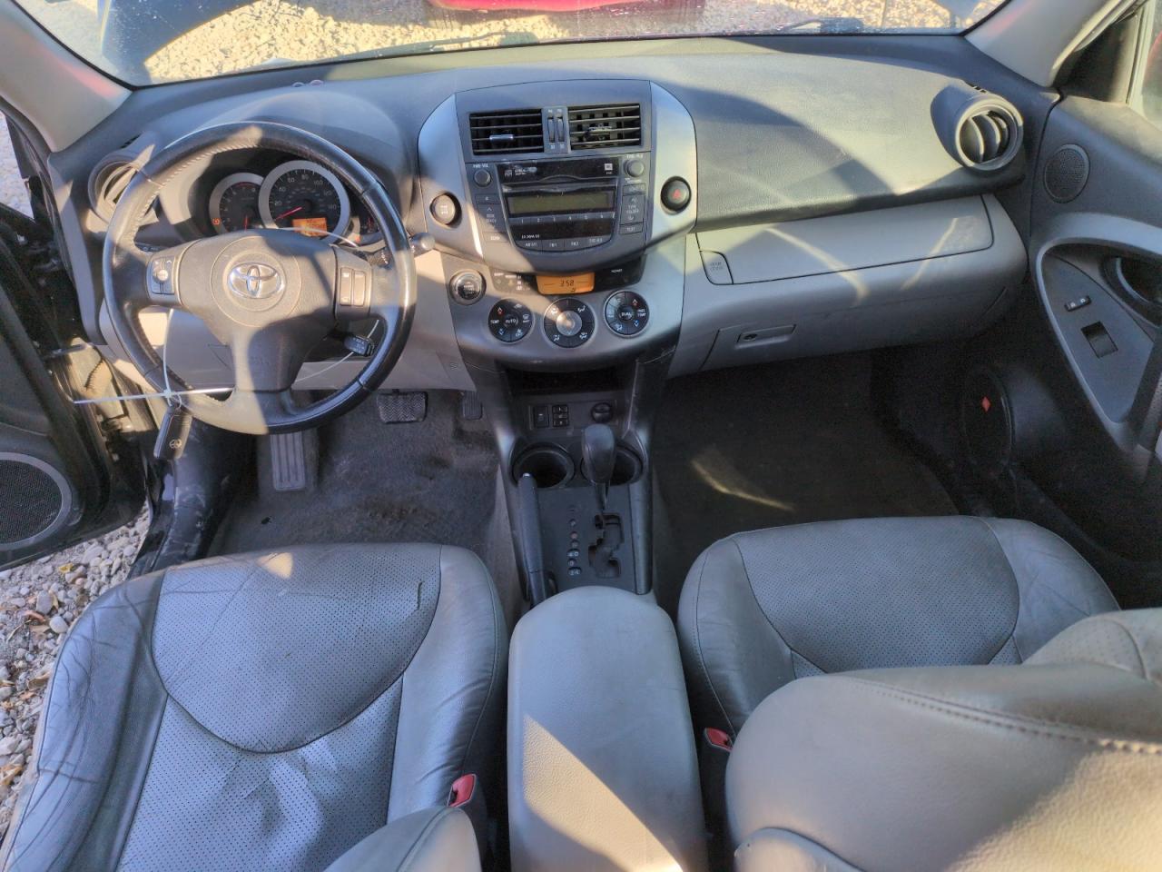 2011 Toyota RAV 4 - Image 8
