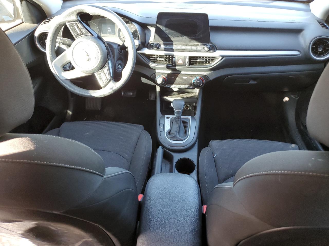 2019 Kia Forte - Image 8