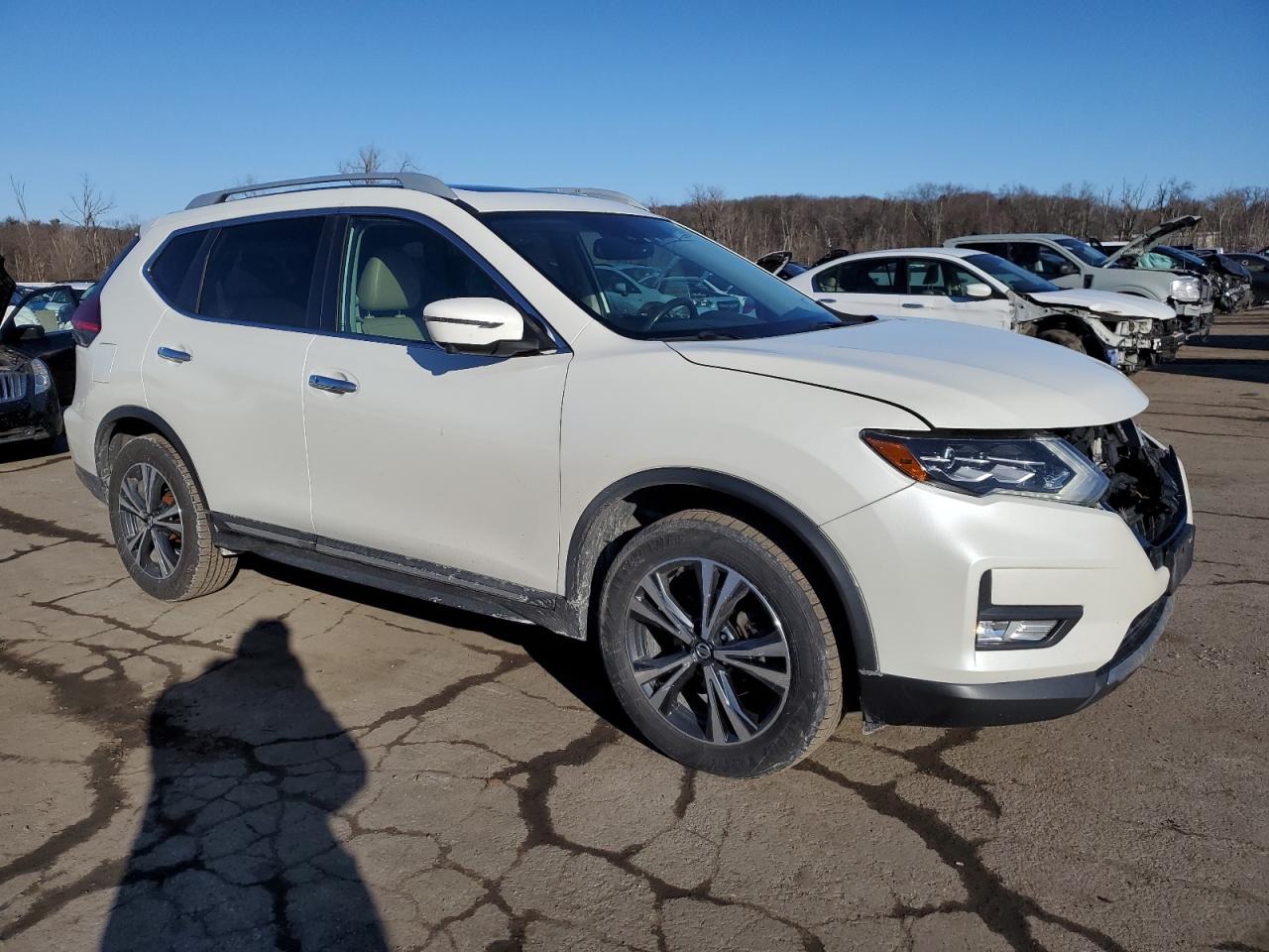2017 Nissan Rogue - Image 4