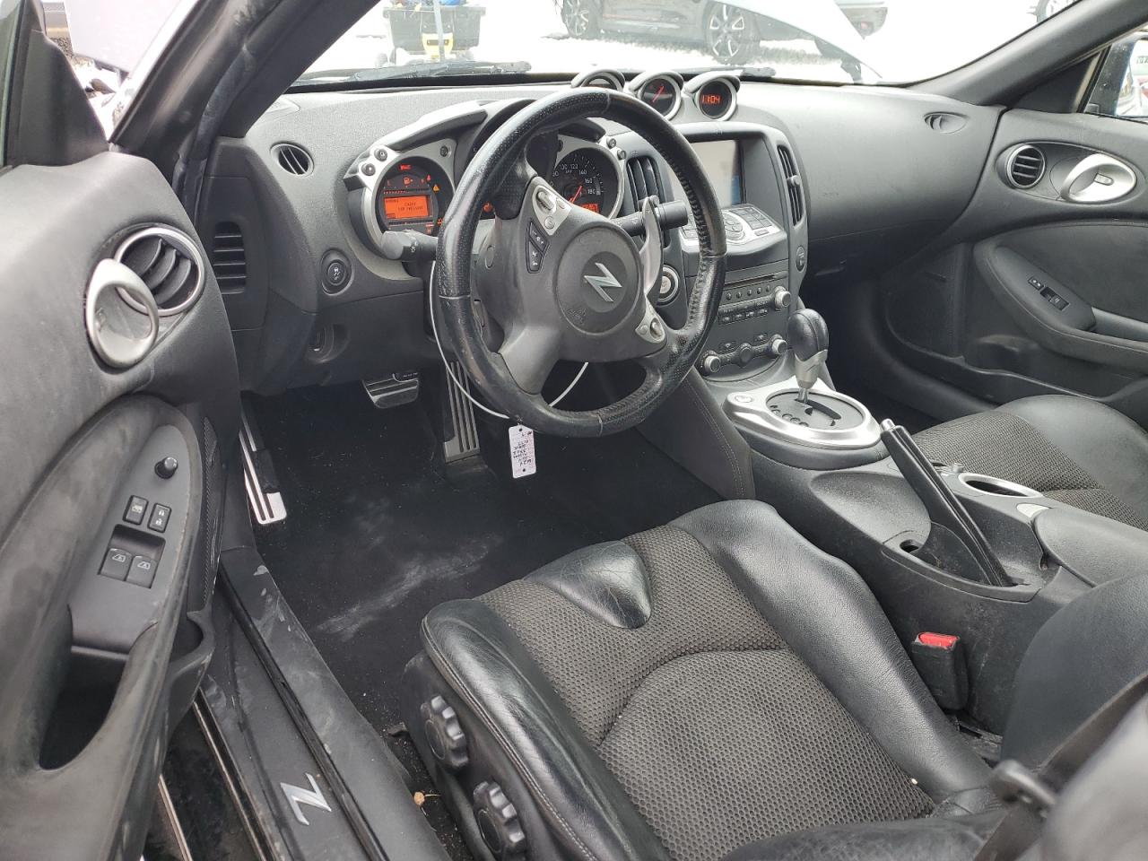 2014 Nissan 370Z - Image 8
