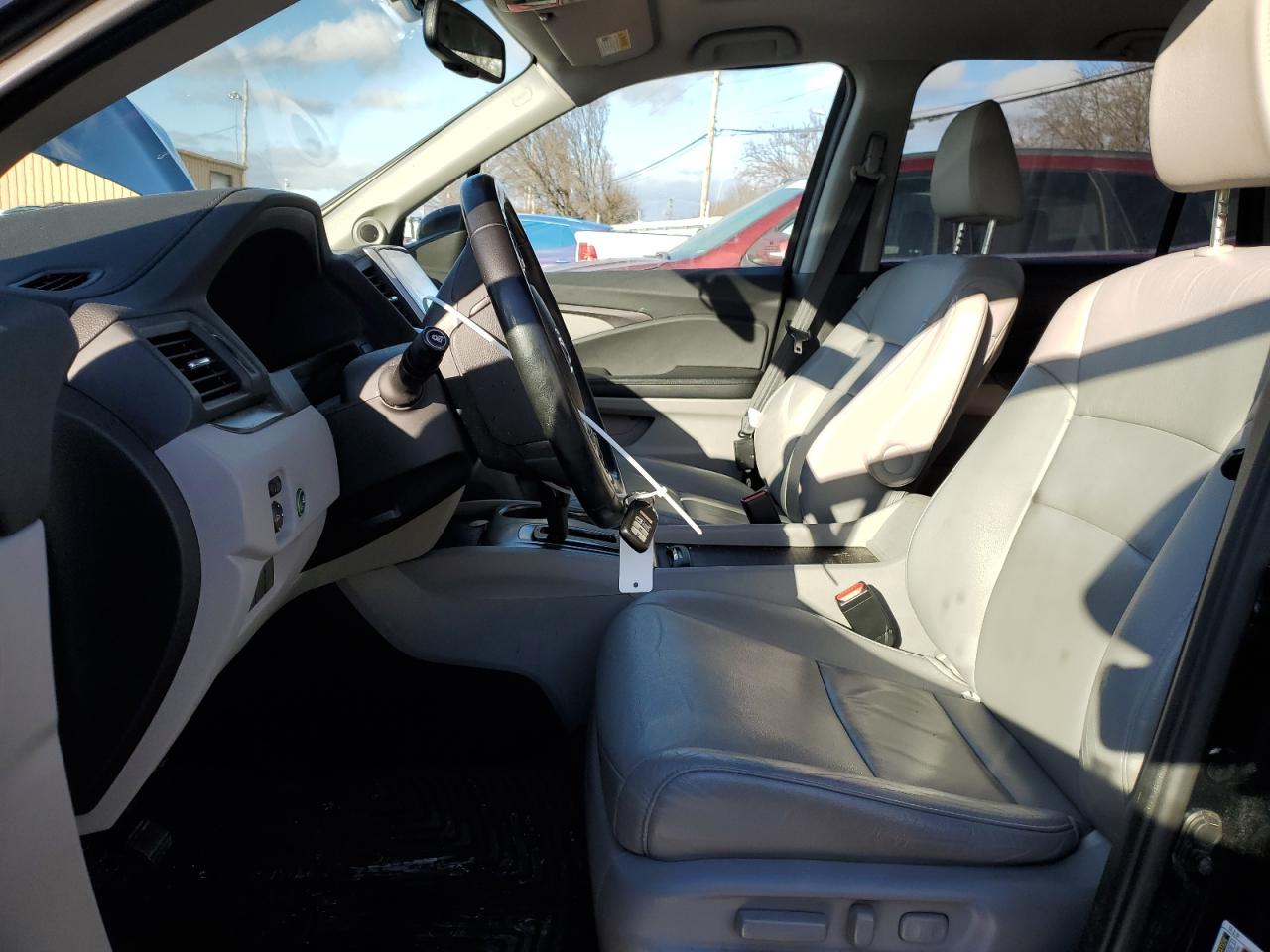 2017 Honda Pilot - Image 7