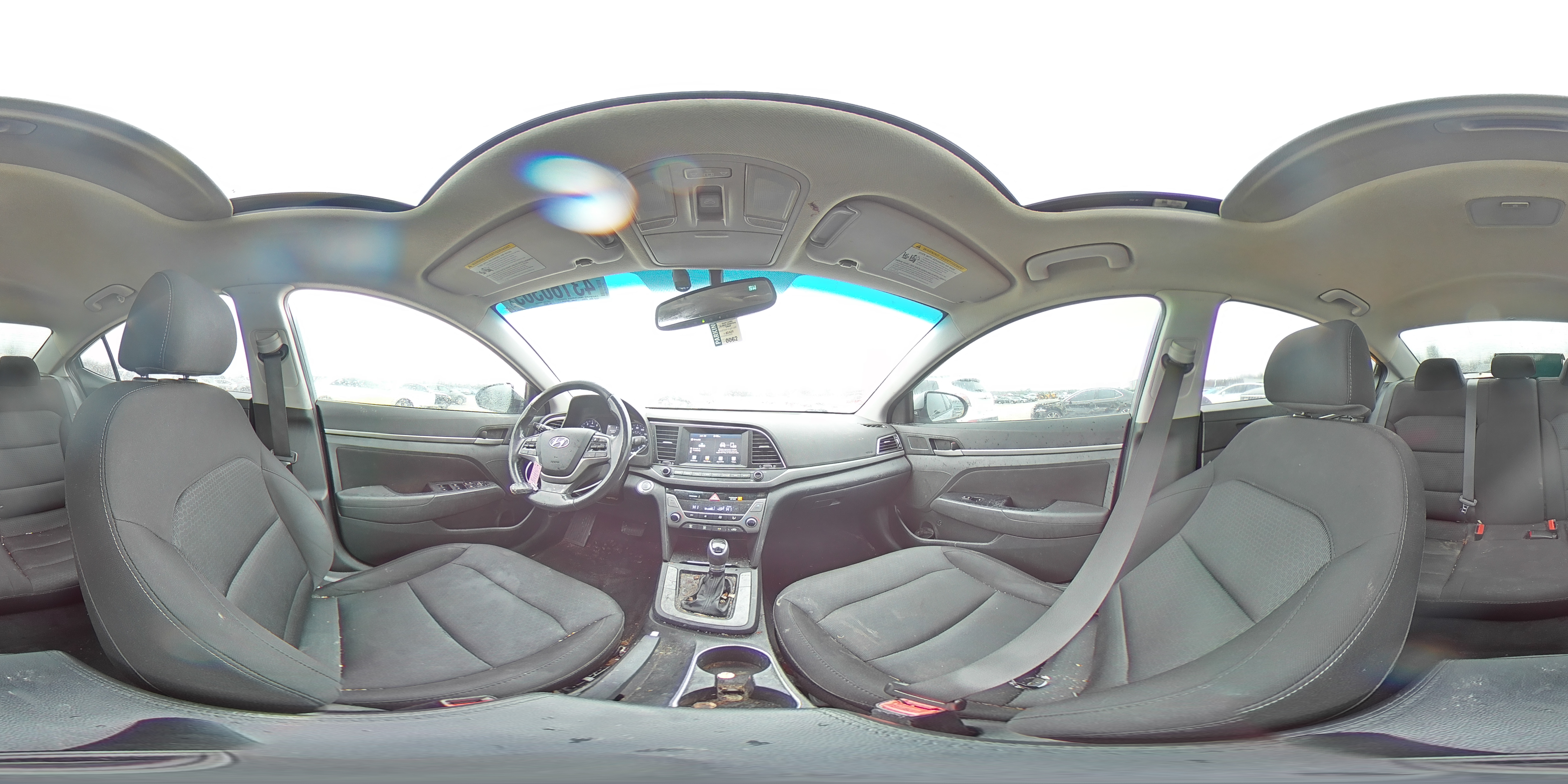 2017 Hyundai Elantra - Image 13