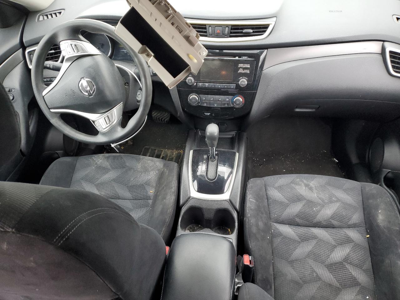 2015 Nissan Rogue - Image 8