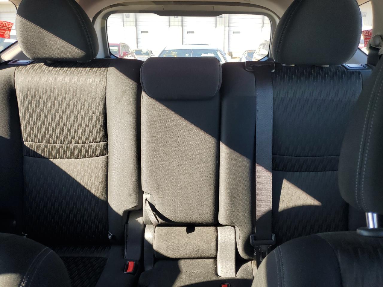 2017 Nissan Rogue - Image 10
