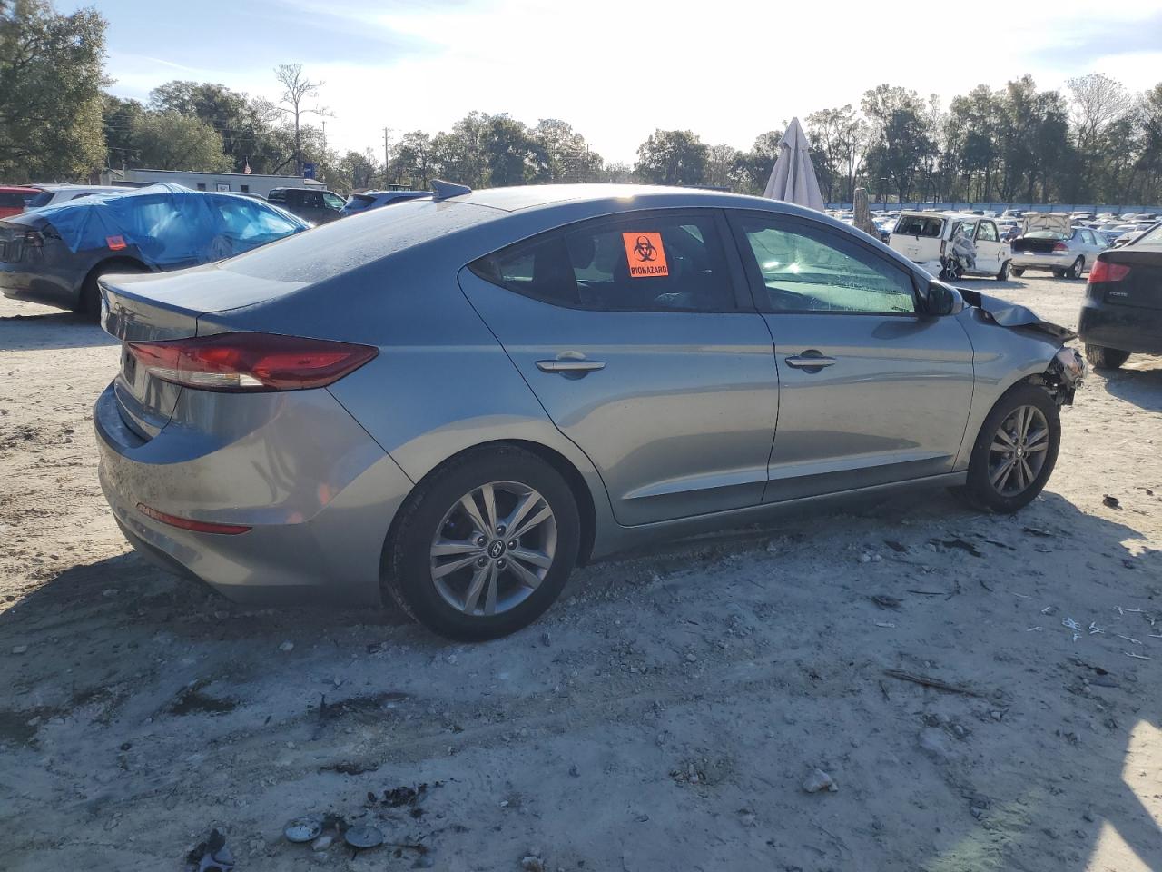 2017 Hyundai Elantra - Image 3