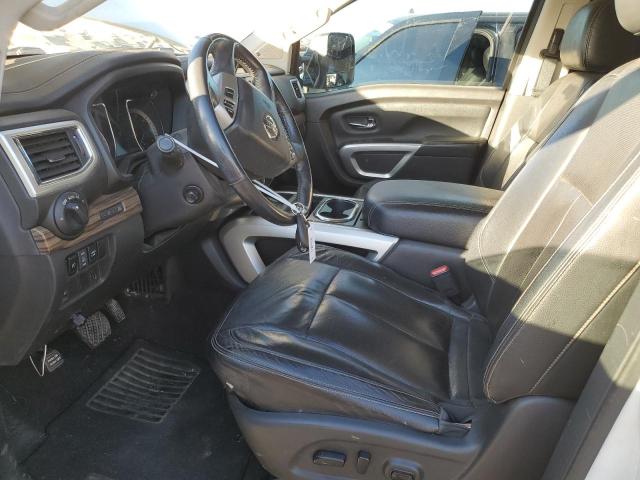 Пикапы NISSAN TITAN 2016 Белый