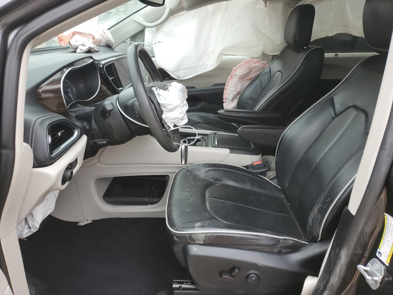2022 Chrysler Pacifica - Image 7