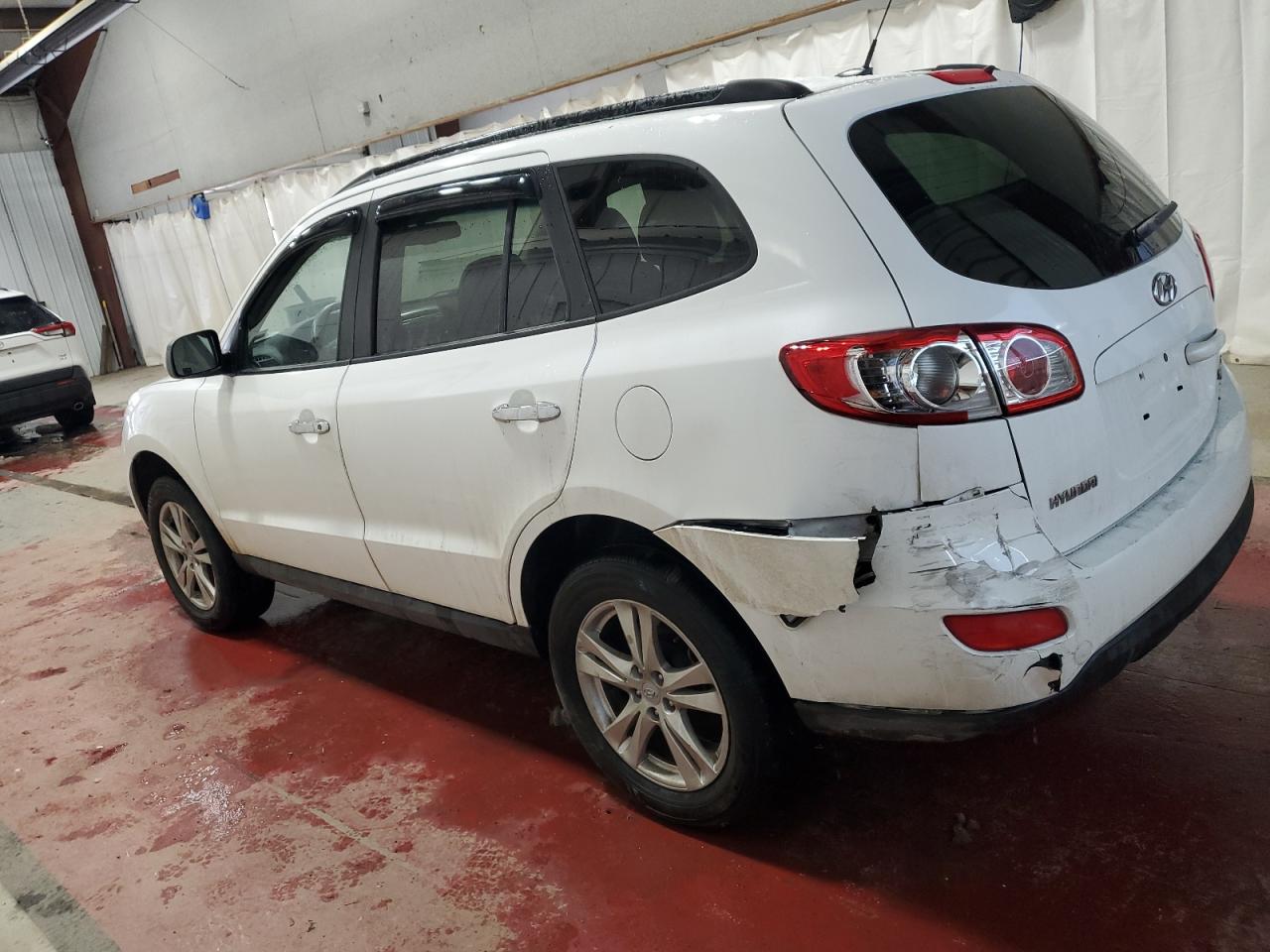2010 Hyundai Santa Fe - Image 2