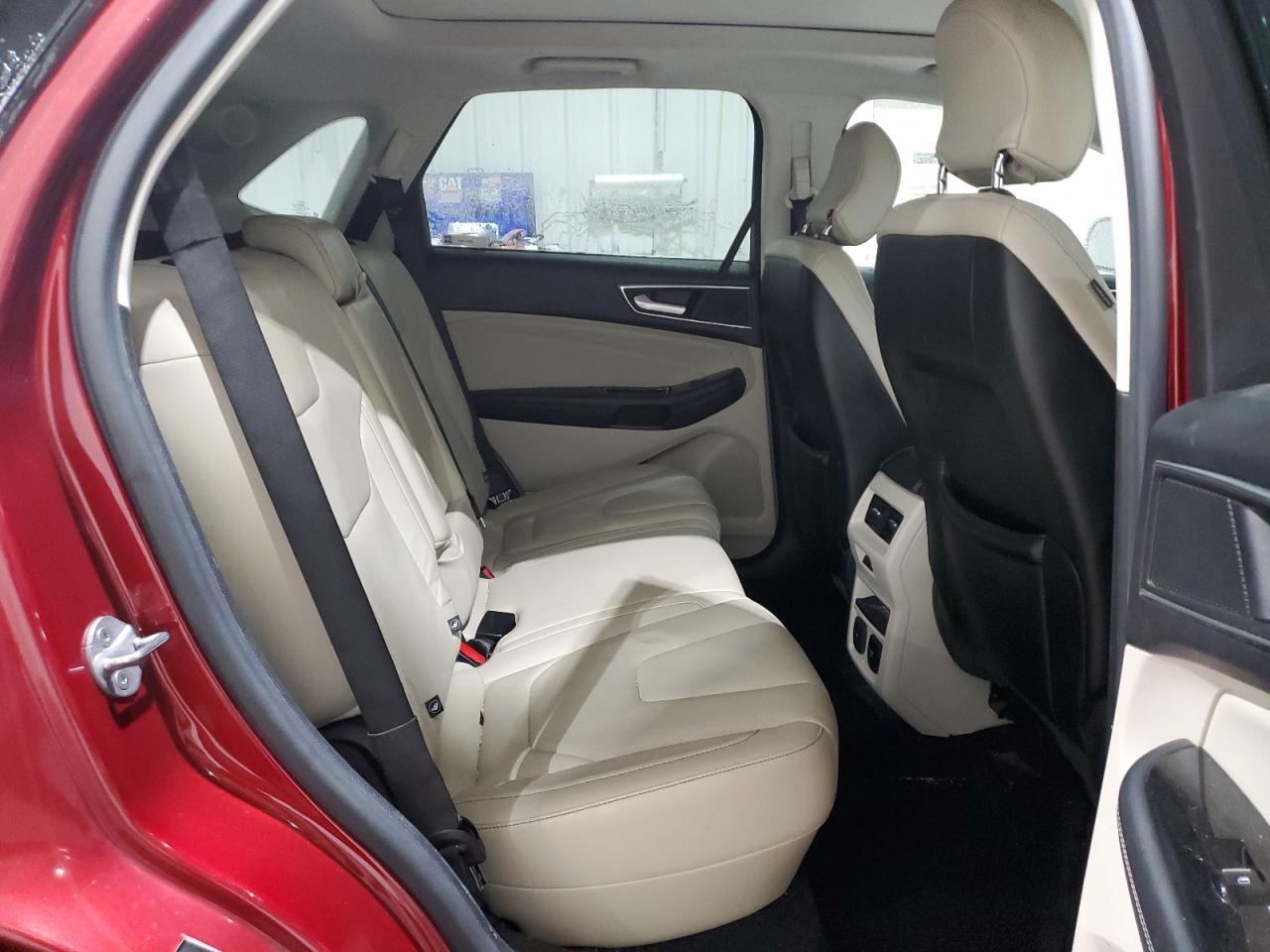 2015 Ford Edge - Image 11