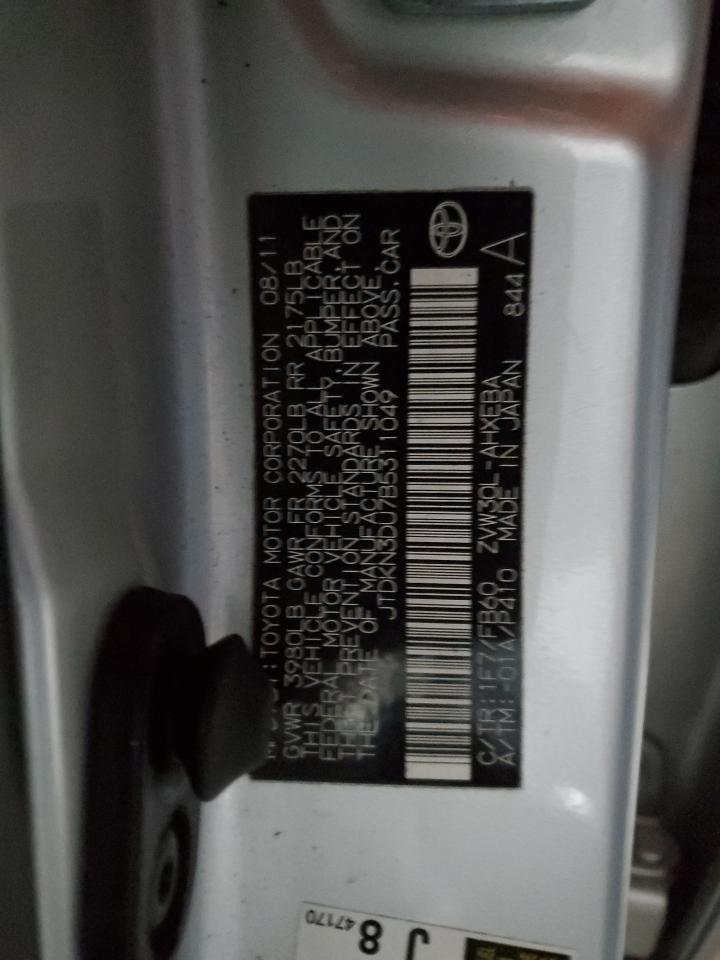 2011 Toyota Prius - Image 14