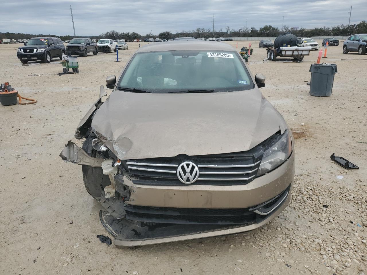 2015 Volkswagen Passat - Image 5