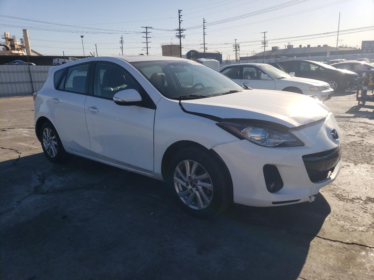 2013 Mazda 3 - Image 4