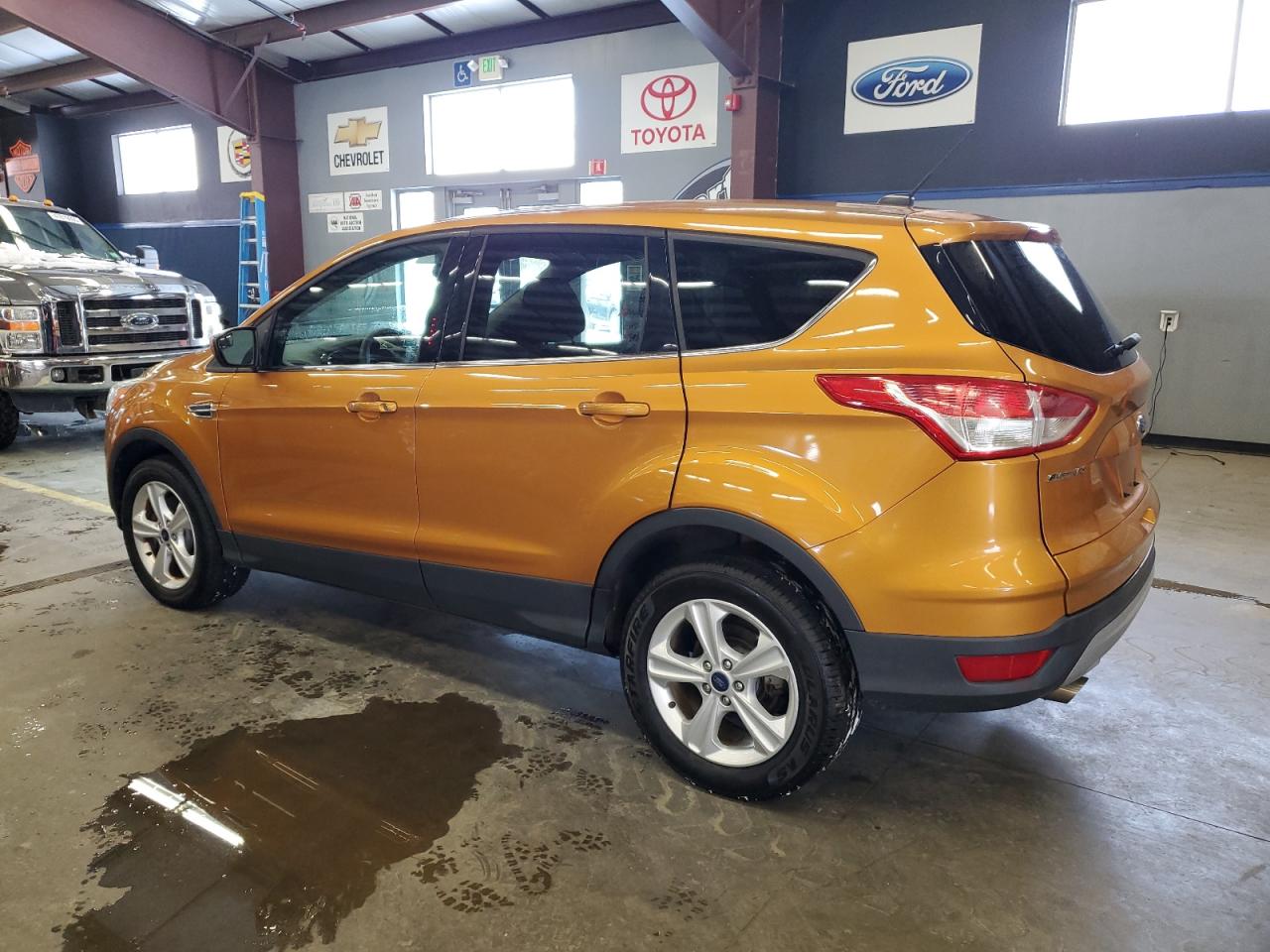2016 Ford Escape - Image 2