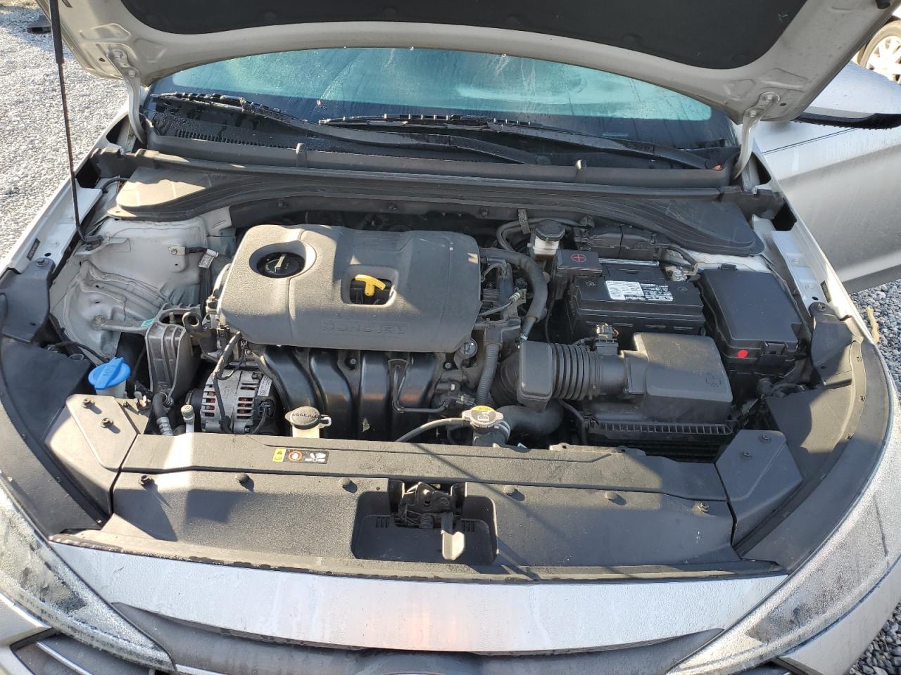 2020 Hyundai Elantra - Image 13