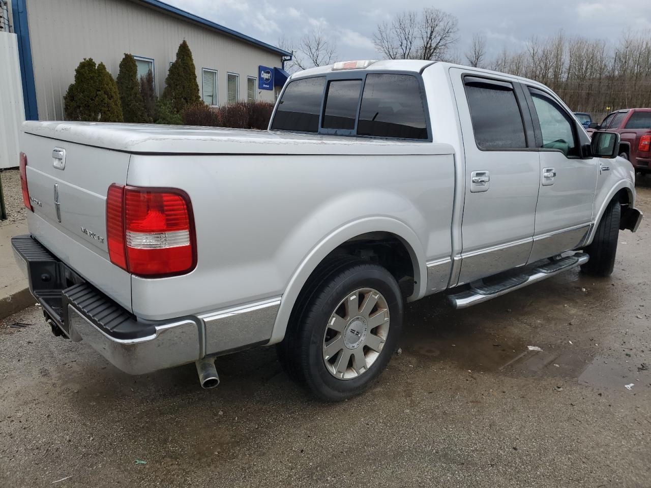 2006 Lincoln Mark LT - Image 3