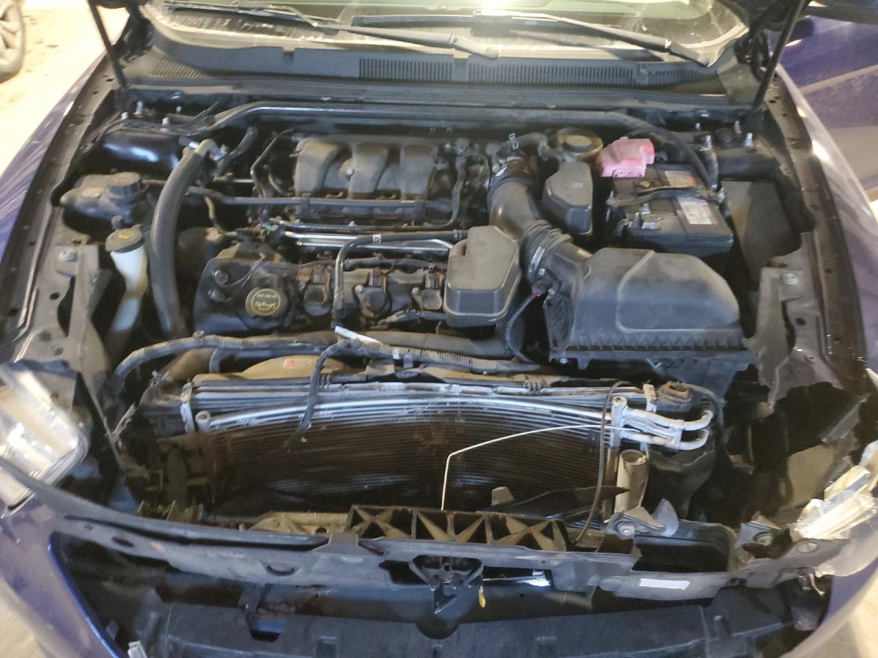 2015 Ford Taurus - Image 13