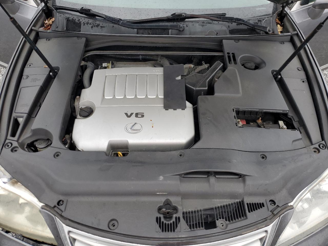 2012 Lexus ES - Image 12