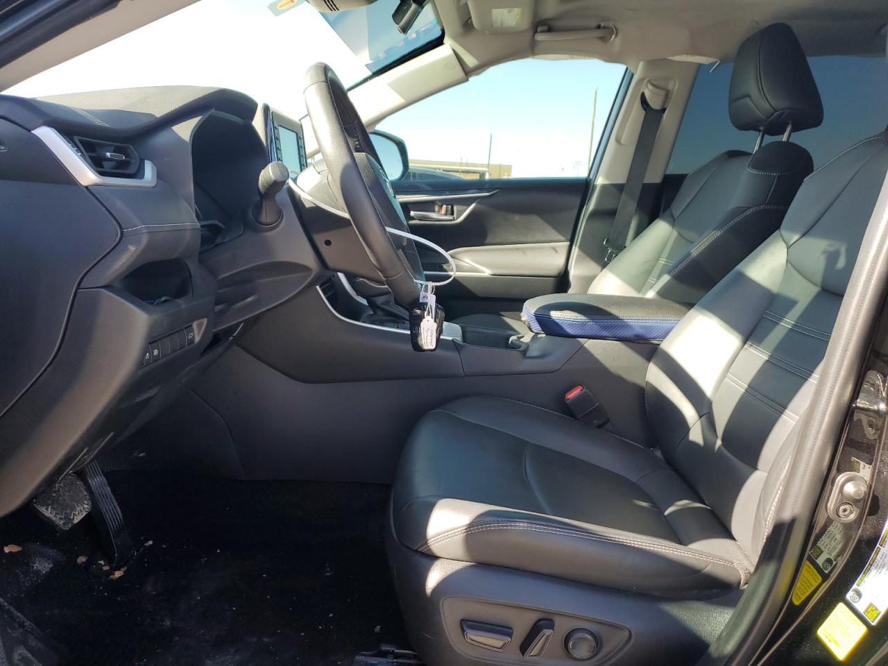 2022 Toyota RAV 4 - Image 7
