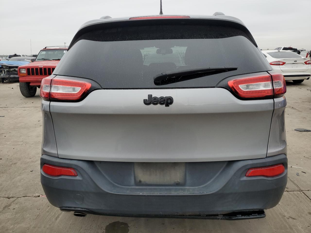 2017 Jeep Grand Cherokee - Image 6