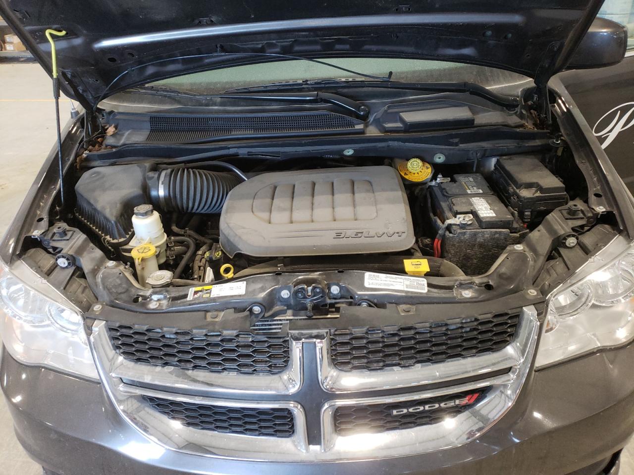 2019 Dodge Caravan - Image 12